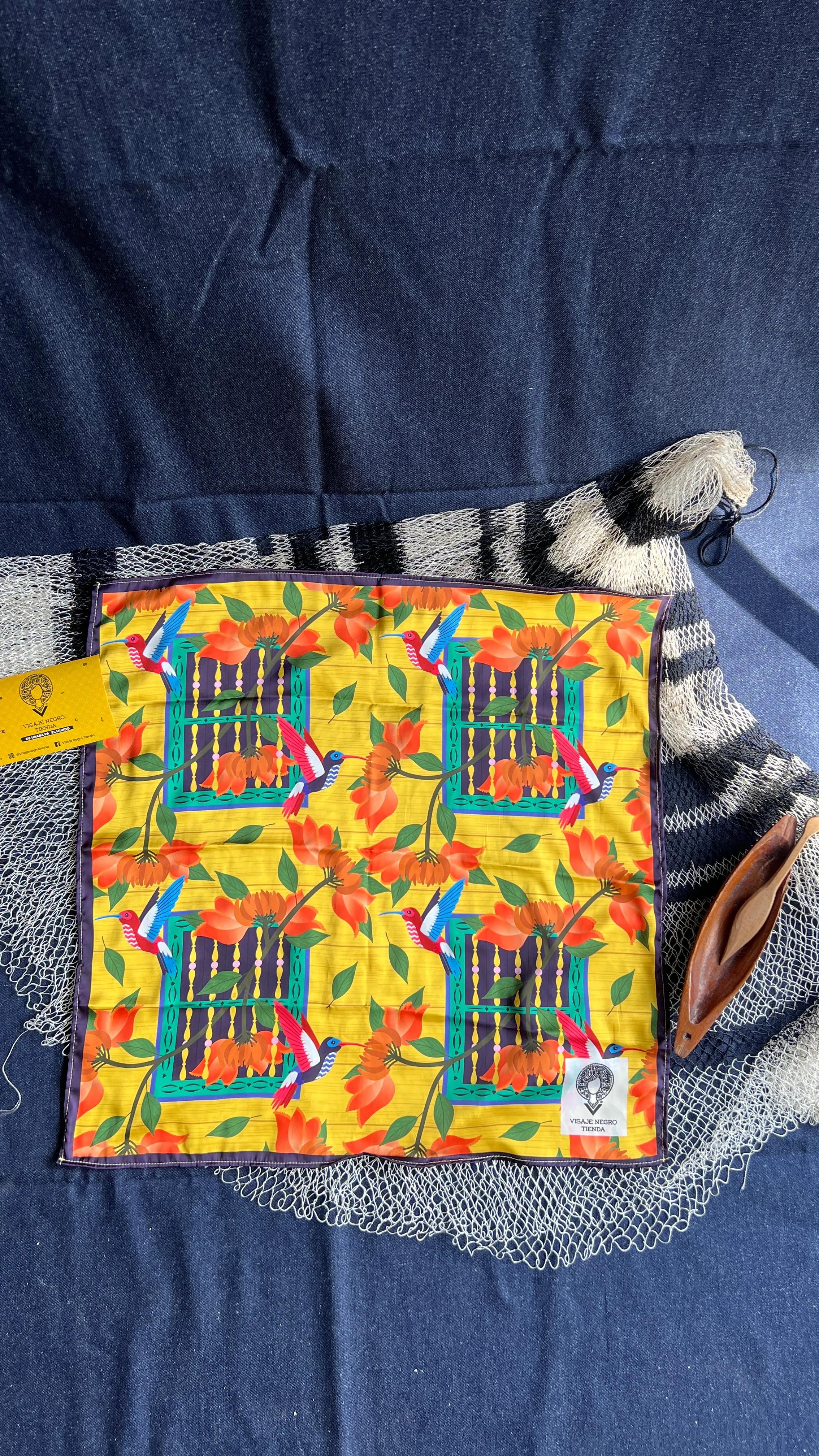 Pañoleta/pasmina Diseño Ventana Bolillo